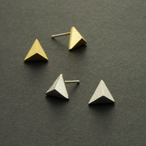 E046-삼각 피라미드 귀걸이 색상선택(1조)